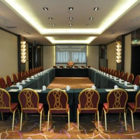 Inzone Garland Hotel Csinan Üzleti fotó