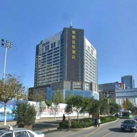 Inzone Garland Hotel Csinan Kültér fotó