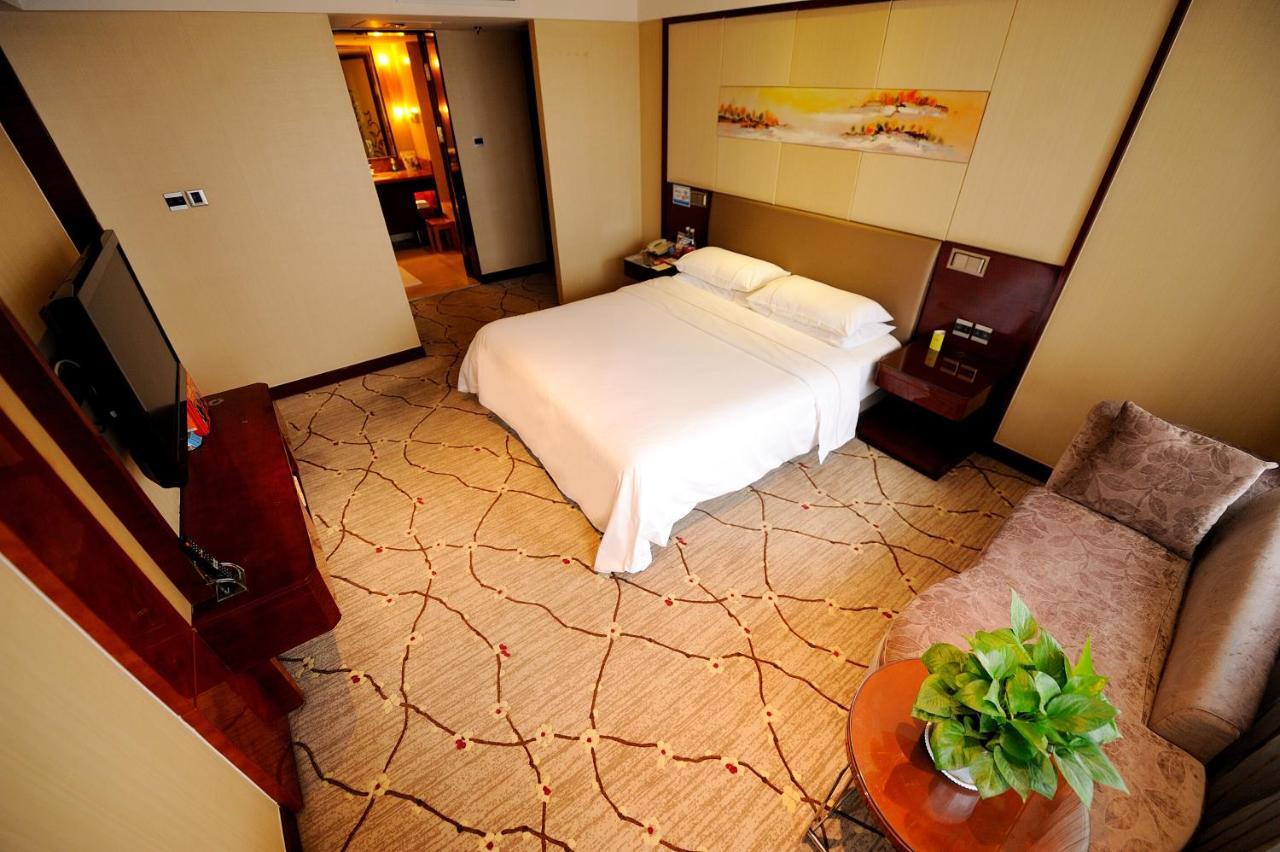 Inzone Garland Hotel Csinan Kültér fotó