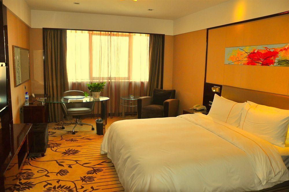 Inzone Garland Hotel Csinan Kültér fotó