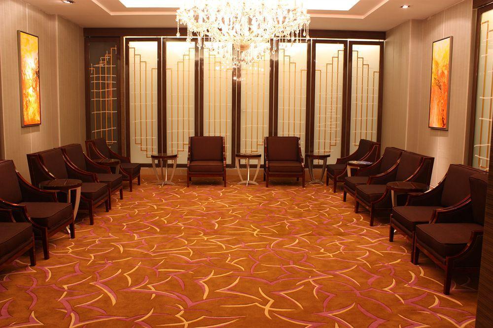 Inzone Garland Hotel Csinan Kültér fotó