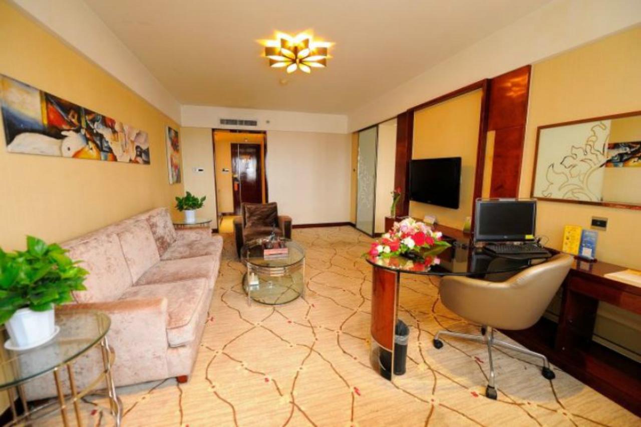 Inzone Garland Hotel Csinan Kültér fotó
